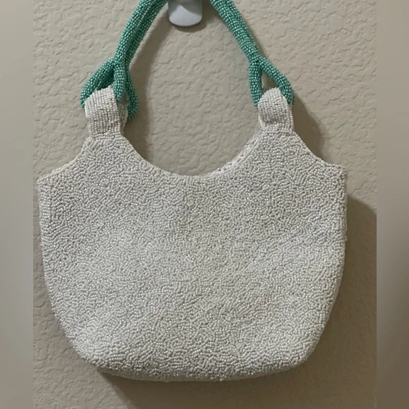 Viral Beaded Sea Turtle Handbag (Handmade) - Picture 7 of 13